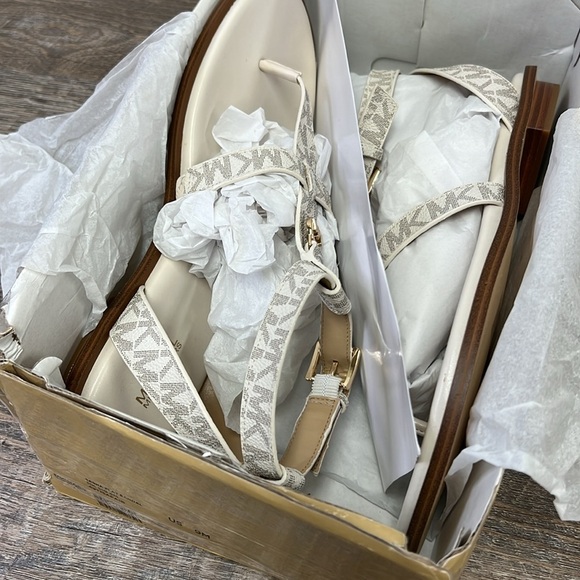 NEW Michael Kors SASHA Logo Sandals Size 9 - Picture 12 of 13